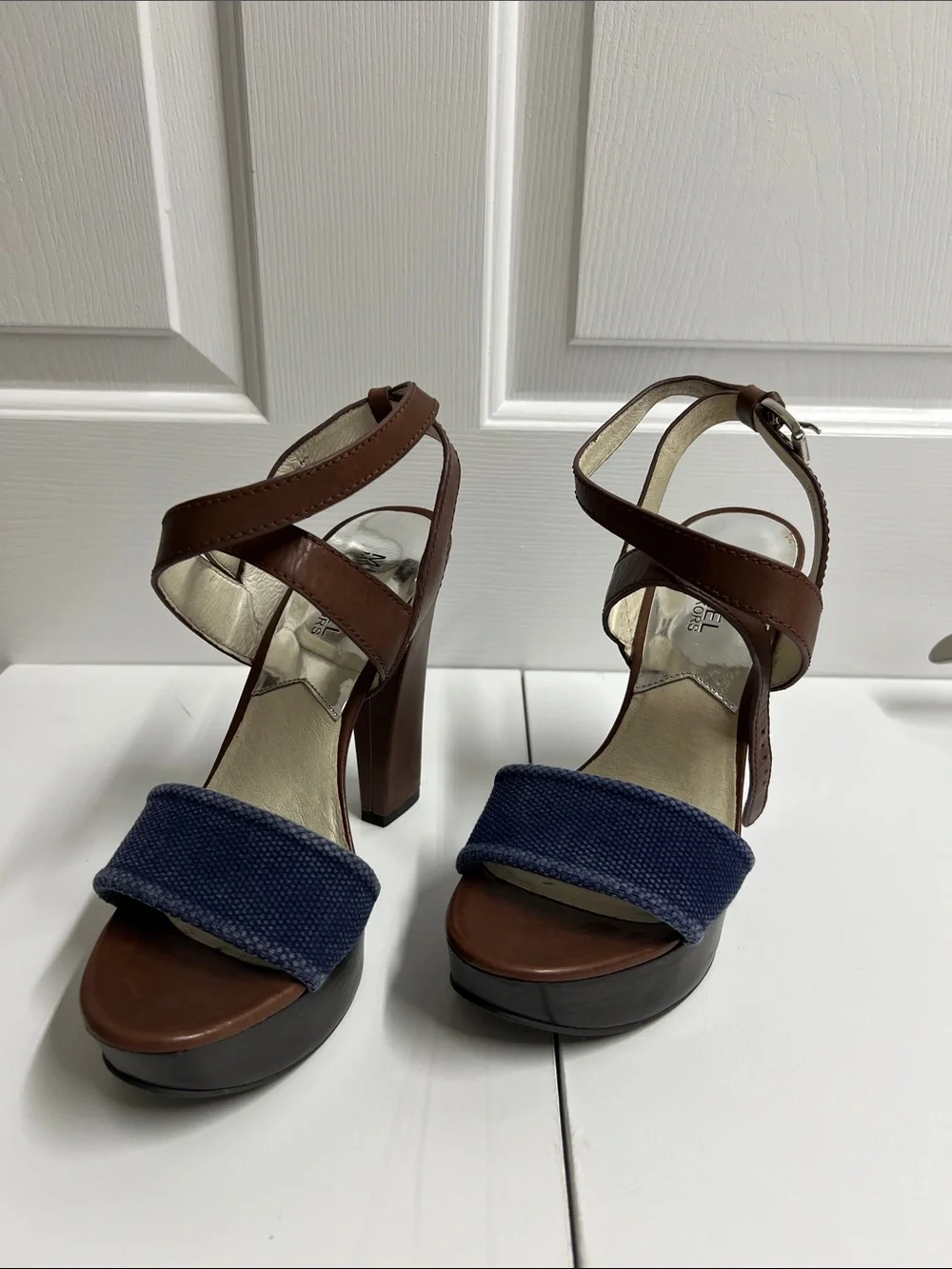 Michael Kors women’s Platforms Chunky Heels 5” new no box - Picture 2 of 8